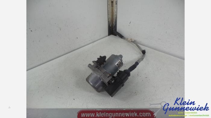 Gebruikte Vacuumpomp Rembekrachtiging Volkswagen E-Golf Prijs € 23,00 Margeregeling aangeboden door Klein Gunnewiek Autodemontage & Motorentechniek