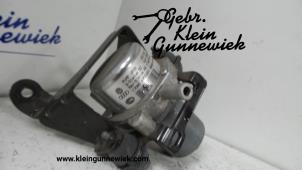 Gebruikte Vacuumpomp Rembekrachtiging Volkswagen T-Roc Prijs € 80,00 Margeregeling aangeboden door Gebr.Klein Gunnewiek Ho.BV
