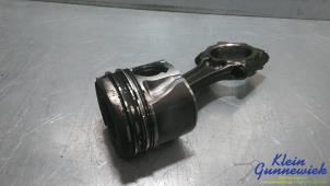 Gebruikte Zuiger Opel Zafira Prijs € 100,00 Margeregeling aangeboden door Klein Gunnewiek Autodemontage & Motorentechniek