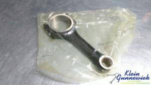 Nieuwe Drijfstang Mercedes Sprinter Prijs € 194,68 Inclusief btw aangeboden door Klein Gunnewiek Autodemontage & Motorentechniek