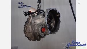 Gebruikte Versnellingsbak Kia Carens Prijs € 750,00 Margeregeling aangeboden door Klein Gunnewiek Autodemontage & Motorentechniek