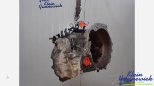 Gebruikte Versnellingsbak Kia Carens Prijs € 225,00 Margeregeling aangeboden door Klein Gunnewiek Autodemontage & Motorentechniek