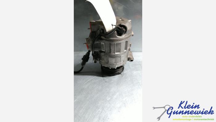 Gebruikte Pomp Airco Volkswagen Phaeton Prijs € 100,00 Margeregeling aangeboden door Klein Gunnewiek Autodemontage & Motorentechniek