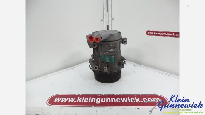 Gebruikte Pomp Airco Dacia Logan Prijs € 48,00 Margeregeling aangeboden door Klein Gunnewiek Autodemontage & Motorentechniek