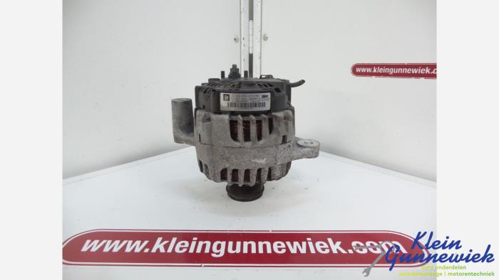 Gebruikte Dynamo Opel Insignia Prijs € 35,00 Margeregeling aangeboden door Klein Gunnewiek Autodemontage & Motorentechniek