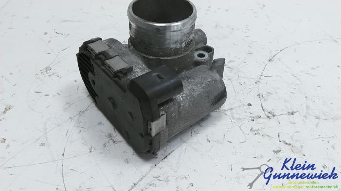 Gebruikte Gasklephuis Ford Fiesta Prijs € 15,00 Margeregeling aangeboden door Klein Gunnewiek Autodemontage & Motorentechniek