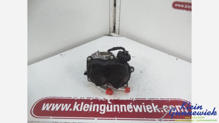 Gebruikte Gasklephuis Volkswagen Passat Prijs € 53,00 Margeregeling aangeboden door Klein Gunnewiek Autodemontage & Motorentechniek