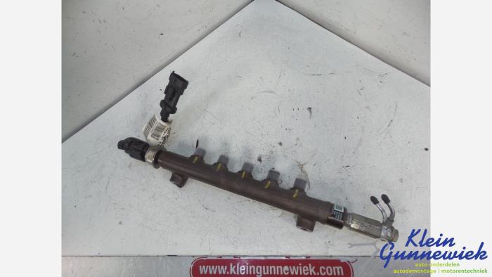 Gebruikte Verstuiver brug Opel Zafira Prijs € 33,00 Margeregeling aangeboden door Klein Gunnewiek Autodemontage & Motorentechniek