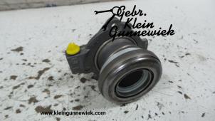Gebruikte Koppeling Hulp Cilinder Opel Antara Prijs € 40,00 Margeregeling aangeboden door Gebr.Klein Gunnewiek Ho.BV