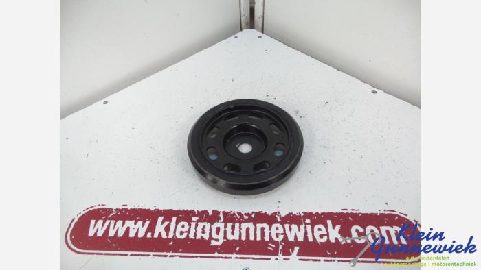 Gebruikte Poelie Krukas Volkswagen Passat Prijs € 35,00 Margeregeling aangeboden door Klein Gunnewiek Autodemontage & Motorentechniek