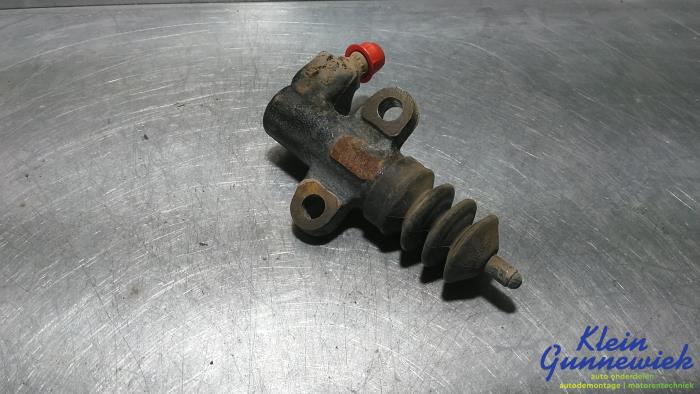 Gebruikte Koppeling Hulp Cilinder Nissan Navara Prijs € 35,00 Margeregeling aangeboden door Klein Gunnewiek Autodemontage & Motorentechniek