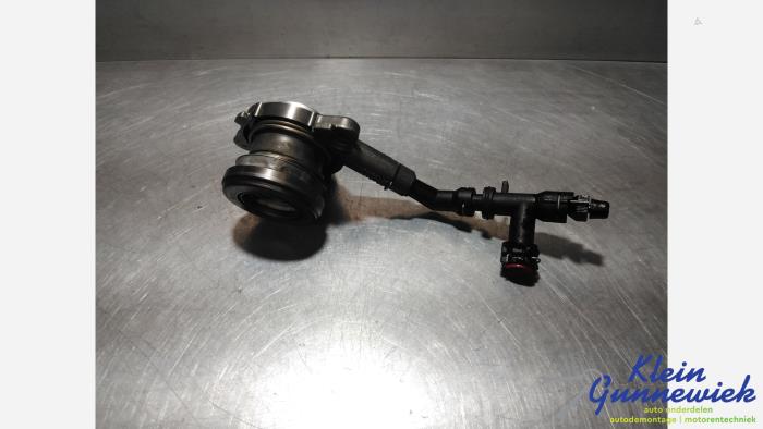 Gebruikte Koppeling Hulp Cilinder Ford Transit Prijs € 43,00 Margeregeling aangeboden door Klein Gunnewiek Autodemontage & Motorentechniek