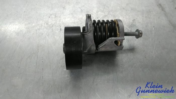Gebruikte Spanrol Multiriem Volkswagen Touran Prijs € 25,00 Margeregeling aangeboden door Klein Gunnewiek Autodemontage & Motorentechniek
