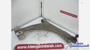 Gebruikte Draagarm onder rechts-voor Audi Q3 Prijs € 65,00 Margeregeling aangeboden door Klein Gunnewiek Autodemontage & Motorentechniek