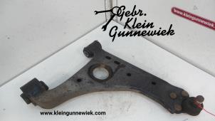 Gebruikte Draagarm onder rechts-voor Opel Mokka Prijs € 50,00 Margeregeling aangeboden door Gebr.Klein Gunnewiek Ho.BV