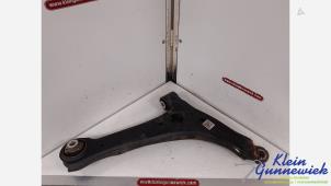 Gebruikte Draagarm onder rechts-voor Mercedes Sprinter Prijs € 125,00 Margeregeling aangeboden door Klein Gunnewiek Autodemontage & Motorentechniek