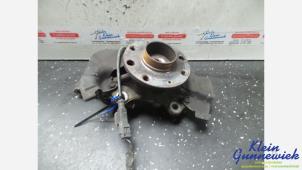 Gebruikte Fusee links-voor Opel Corsa Prijs € 25,00 Margeregeling aangeboden door Klein Gunnewiek Autodemontage & Motorentechniek