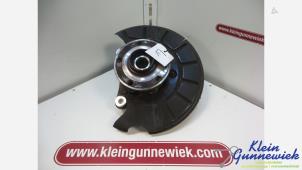 Gebruikte Fusee links-voor Volkswagen Passat Prijs € 40,00 Margeregeling aangeboden door Klein Gunnewiek Autodemontage & Motorentechniek