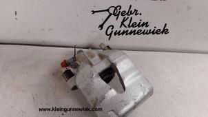Gebruikte Remklauw (Tang) rechts-voor Volkswagen Polo Prijs € 45,00 Margeregeling aangeboden door Gebr.Klein Gunnewiek Ho.BV