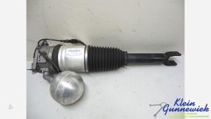 Gebruikte Achterpoot links Volkswagen Phaeton Prijs € 150,00 Margeregeling aangeboden door Klein Gunnewiek Autodemontage & Motorentechniek