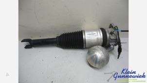 Gebruikte Achterpoot rechts Volkswagen Phaeton Prijs € 150,00 Margeregeling aangeboden door Klein Gunnewiek Autodemontage & Motorentechniek