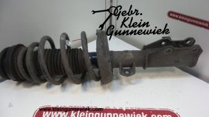 Gebruikte Schokdemperpoot rechts-voor Opel Insignia Prijs € 40,00 Margeregeling aangeboden door Gebr.Klein Gunnewiek Ho.BV