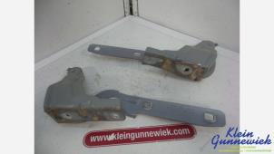 Gebruikte Motorkap Scharnier Volkswagen Sharan Prijs € 35,00 Margeregeling aangeboden door Klein Gunnewiek Autodemontage & Motorentechniek