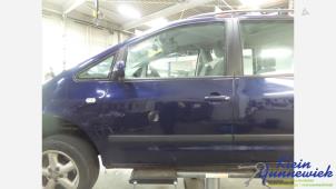 Gebruikte Deur 4Deurs links-voor Volkswagen Sharan Prijs € 30,00 Margeregeling aangeboden door Klein Gunnewiek Autodemontage & Motorentechniek