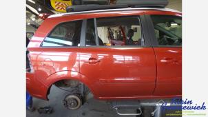 Gebruikte Portier 4Deurs rechts-achter Opel Zafira Prijs € 40,00 Margeregeling aangeboden door Klein Gunnewiek Autodemontage & Motorentechniek