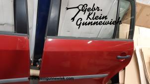 Gebruikte Portier 4Deurs links-achter Volkswagen Touran Prijs € 100,00 Margeregeling aangeboden door Gebr.Klein Gunnewiek Ho.BV