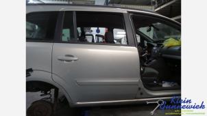 Gebruikte Portier 4Deurs rechts-achter Opel Zafira Prijs € 55,00 Margeregeling aangeboden door Klein Gunnewiek Autodemontage & Motorentechniek