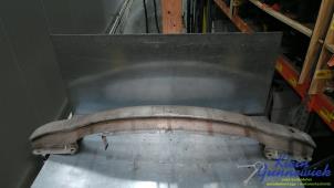 Gebruikte Bumperbalk voor Renault Laguna Prijs € 50,00 Margeregeling aangeboden door Klein Gunnewiek Autodemontage & Motorentechniek