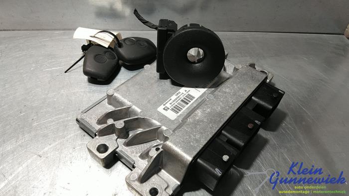 Gebruikte Inspuitcomputer Renault Twingo Prijs € 112,00 Margeregeling aangeboden door Klein Gunnewiek Autodemontage & Motorentechniek