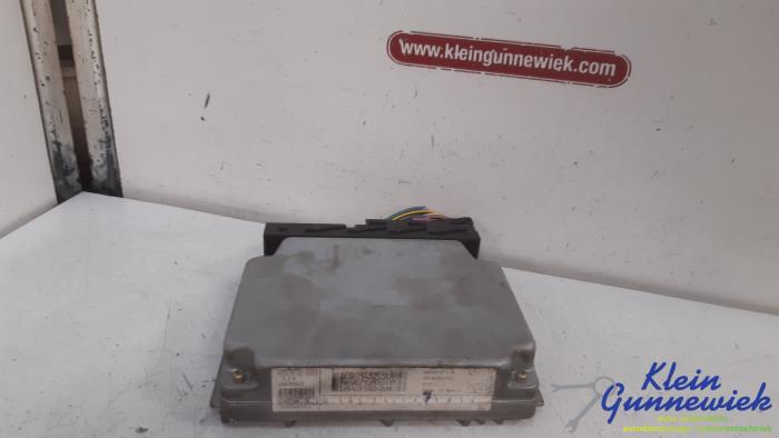 Inspuitcomputer van een Volvo S60 2001