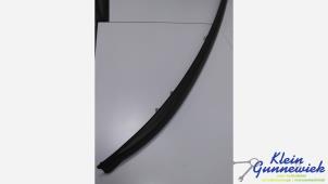 Gebruikte Dakrail rechts Ford Kuga Prijs € 60,00 Margeregeling aangeboden door Klein Gunnewiek Autodemontage & Motorentechniek