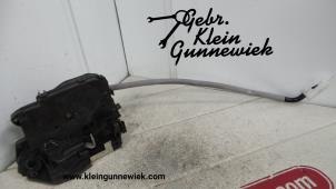 Gebruikte Slotmechaniek Portier 4Deurs rechts-achter BMW 3-Serie Prijs € 50,00 Margeregeling aangeboden door Gebr.Klein Gunnewiek Ho.BV