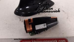 Gebruikte GPS Antenne BMW 4-Serie Prijs € 35,00 Margeregeling aangeboden door Gebr.Klein Gunnewiek Ho.BV