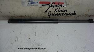 Gebruikte Gasdemper links-achter Volkswagen Beetle Prijs € 30,00 Margeregeling aangeboden door Gebr.Klein Gunnewiek Ho.BV
