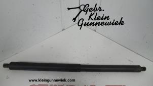 Gebruikte Gasdemper rechts-achter Volkswagen T-Roc Prijs € 25,00 Margeregeling aangeboden door Gebr.Klein Gunnewiek Ho.BV