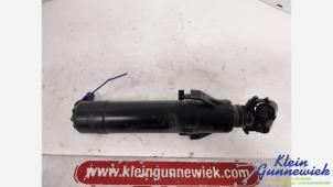 Gebruikte Koplamp Sproeier Volkswagen Passat Prijs € 20,00 Margeregeling aangeboden door Klein Gunnewiek Autodemontage & Motorentechniek