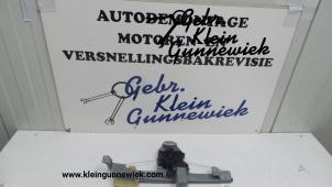Gebruikte Portierruitmotor Renault Captur Prijs € 50,00 Margeregeling aangeboden door Gebr.Klein Gunnewiek Ho.BV