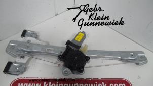 Gebruikte Motor electrisch raam Opel Karl Prijs € 65,00 Margeregeling aangeboden door Gebr.Klein Gunnewiek Ho.BV