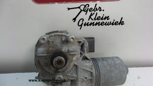 Gebruikte Ruitenwissermotor voor Volkswagen Touareg Prijs € 50,00 Margeregeling aangeboden door Gebr.Klein Gunnewiek Ho.BV