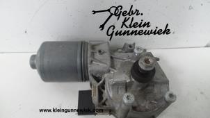 Gebruikte Ruitenwissermotor voor Volkswagen Touareg Prijs € 60,00 Margeregeling aangeboden door Gebr.Klein Gunnewiek Ho.BV