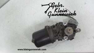 Gebruikte Ruitenwissermotor voor Renault Clio Prijs € 25,00 Margeregeling aangeboden door Gebr.Klein Gunnewiek Ho.BV