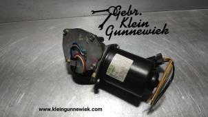 Gebruikte Ruitenwissermotor voor Renault Clio Prijs € 30,00 Margeregeling aangeboden door Gebr.Klein Gunnewiek Ho.BV