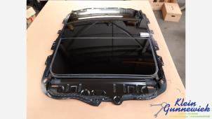 Gebruikte Schuifdak Mechaniek Audi E-Tron Prijs € 385,00 Margeregeling aangeboden door Klein Gunnewiek Autodemontage & Motorentechniek