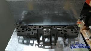 Gebruikte Slotplaat voor Renault Clio Prijs € 75,00 Margeregeling aangeboden door Klein Gunnewiek Autodemontage & Motorentechniek