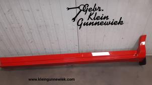 Gebruikte Sideskirt links Ford Kuga Prijs € 75,00 Margeregeling aangeboden door Gebr.Klein Gunnewiek Ho.BV