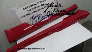 Gebruikte Sideskirt links Audi TT Prijs € 125,00 Margeregeling aangeboden door Gebr.Klein Gunnewiek Ho.BV